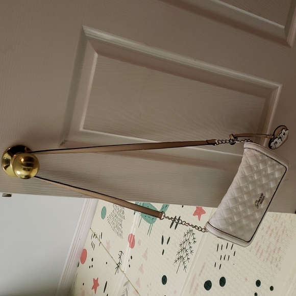 GUESS bag - Picture 3 of 5